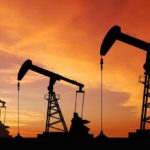 Precio del petróleo se hunde más de un 9% tras perspectivas económicas de EE.UU