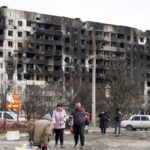 Invasión rusa: Hallan otra fosa común en Mariupol con más de 100 cadáveres