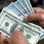 El dólar se dispara y está a un paso de los G. 8.000
