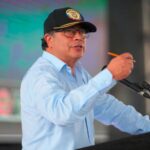 Perú retira definitivamente a su embajador en Colombia tras acusar a Petro de “injerencias”