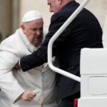 El Papa regresa mañana al Vaticano y presidirá celebraciones de Semana Santa