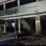 Sucursal de BNF destruida tras atraco; un herido de bala