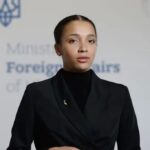 Ucrania presenta a Victoria Shi, la primera vocera de gobierno creada con IA