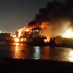 Remolcador con 250.000 litros de combustible se incendia en Remanso
