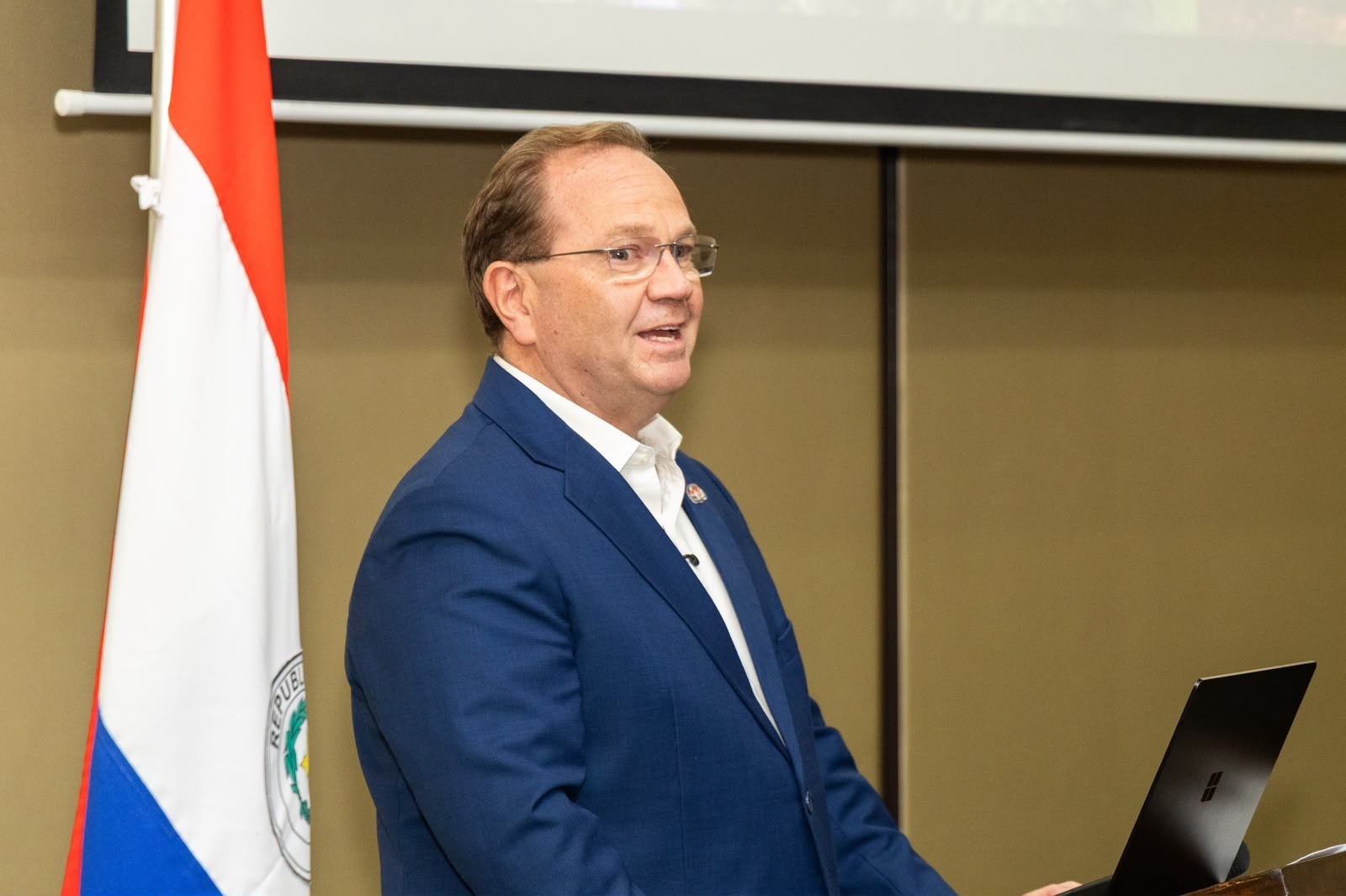 Grau proyecta el 60% de votos para Camilo Pérez en la Intendencia de Asunción