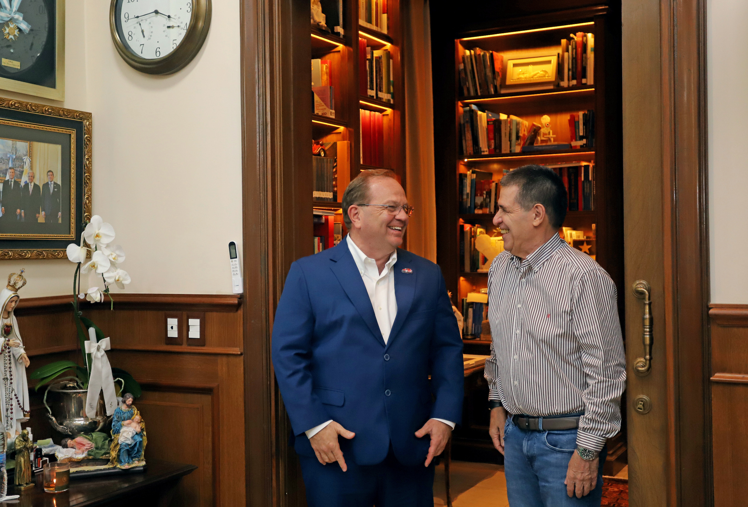 Camilo Pérez se encuentra con Cartes y destaca su liderazgo